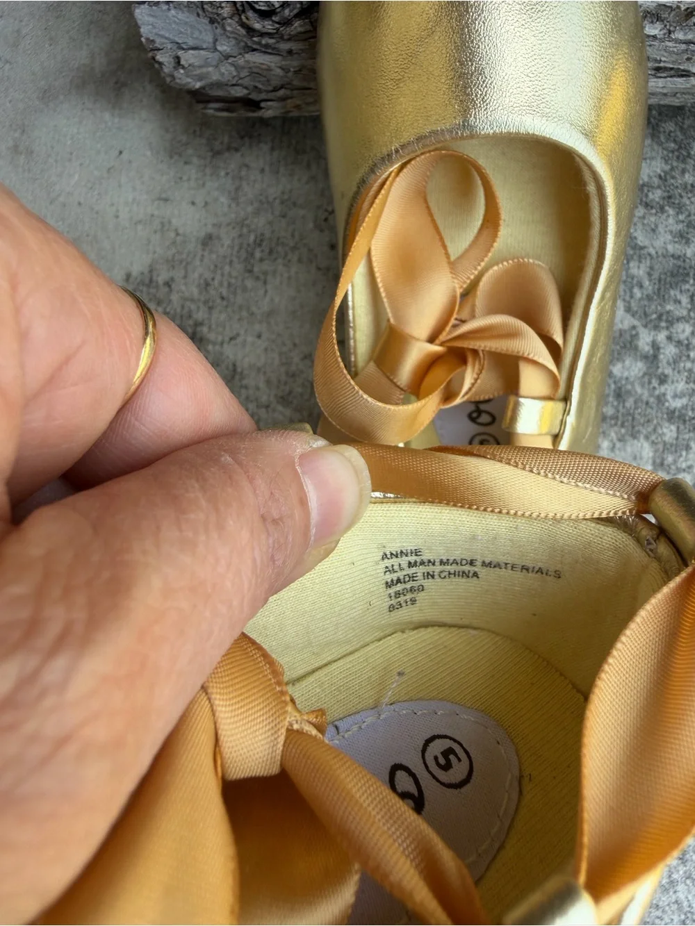 Ballerina Gold Girls' Flats with Ribbon Mary Jane Toddler Shoes Sz-5.  E